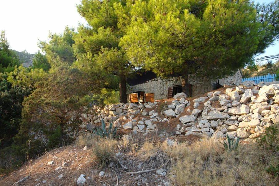 A Small Stone House By The Sea, In A Wineyard Nerezisca Exterior foto